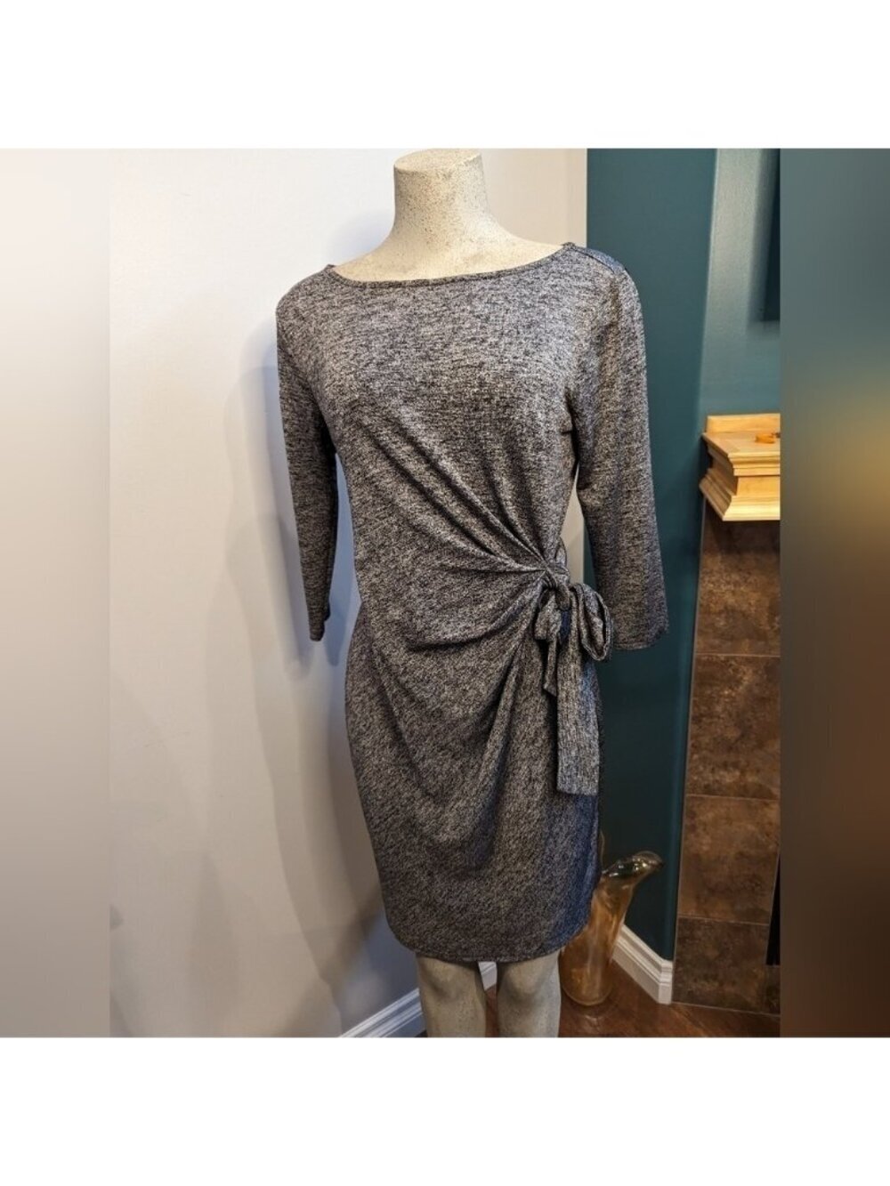 Ann Taylor dress Size Medium knit stretch Wrap Dress, flattering versatile grey